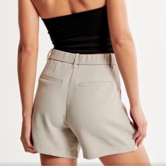 Abercrombie and Fitch Women's Beige High-Waisted Tailored Shorts NWT - Picture 2 of 6